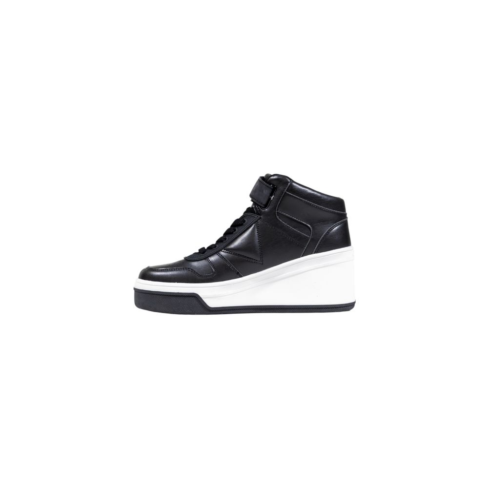 Guess Plateau-Sneaker aus schwarzem Polyethylen – Stilvoll & Modern.