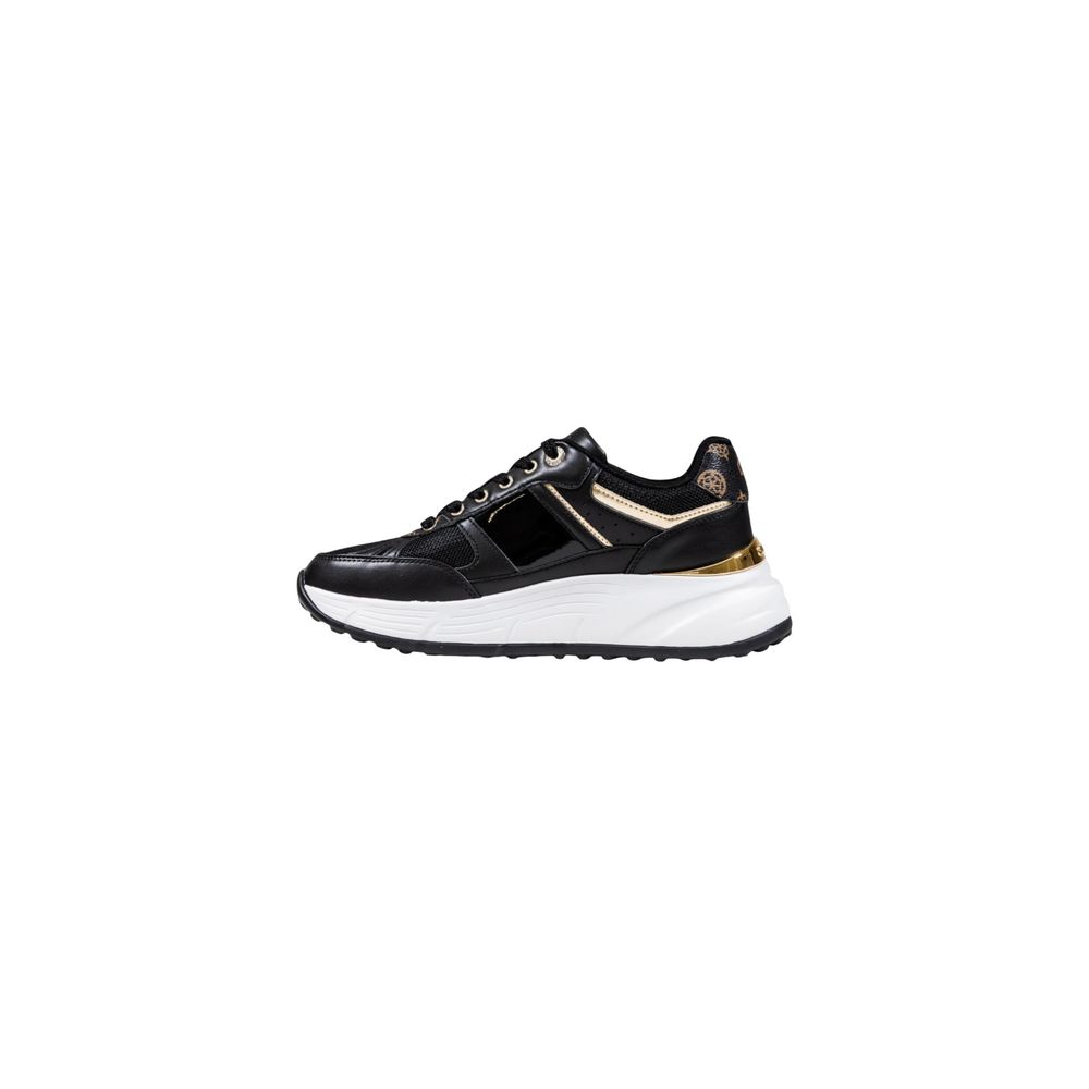 Guess Chunky Sneaker aus schwarzem Polyethylen – Stilvoll & Modern.
