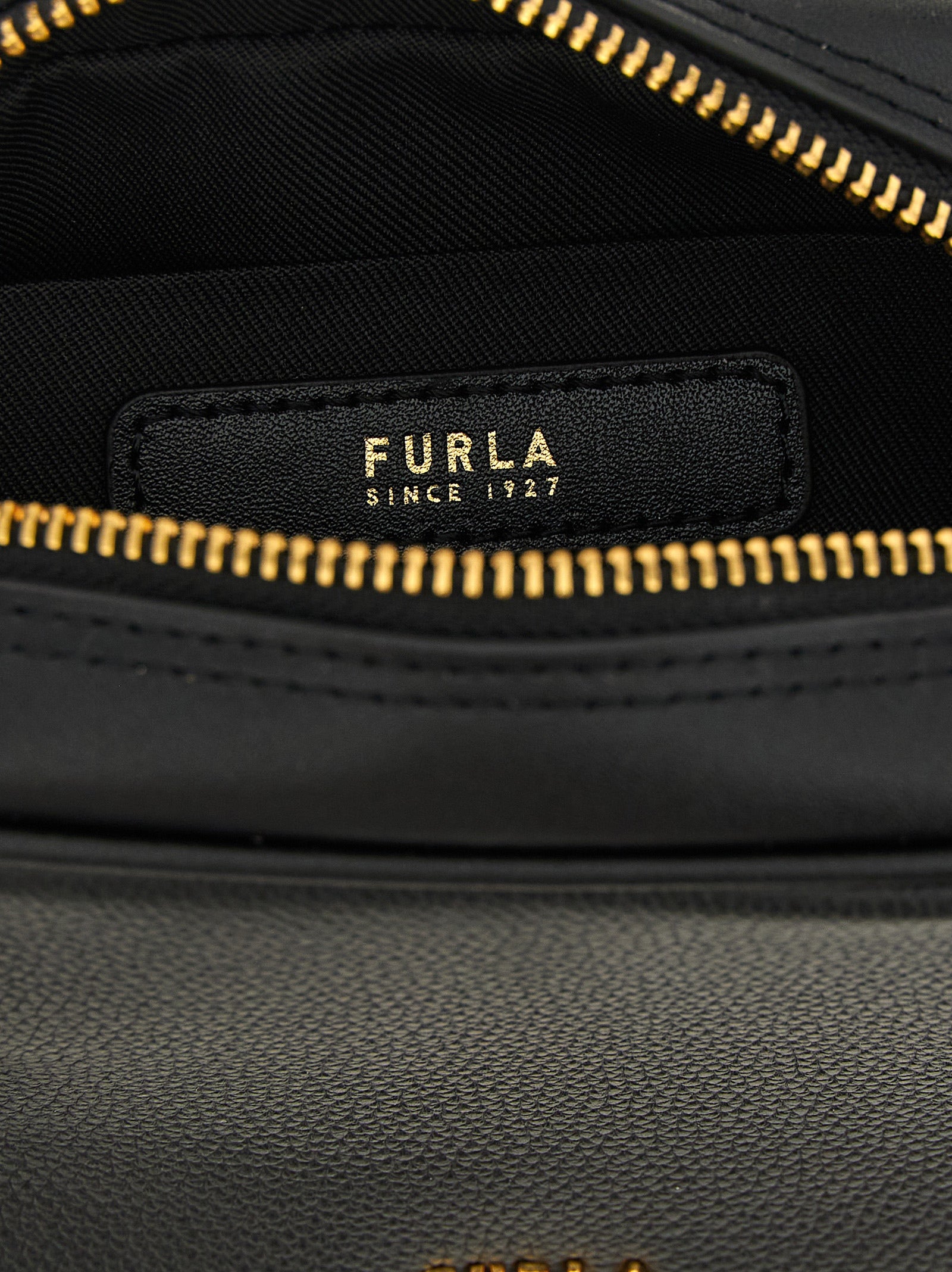 Furla Schwarze Kalbsleder-Handtasche