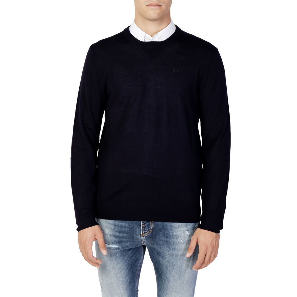Blauer Wollpullover