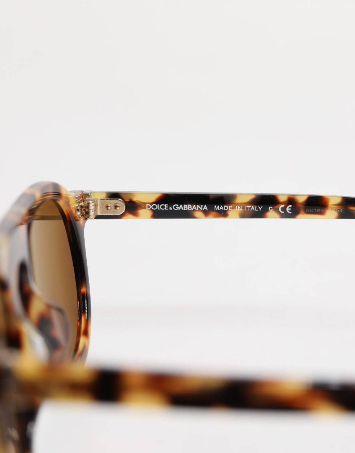Dolce & Gabbana Braune Acetat-Sonnenbrille mit Leopardenmuster
