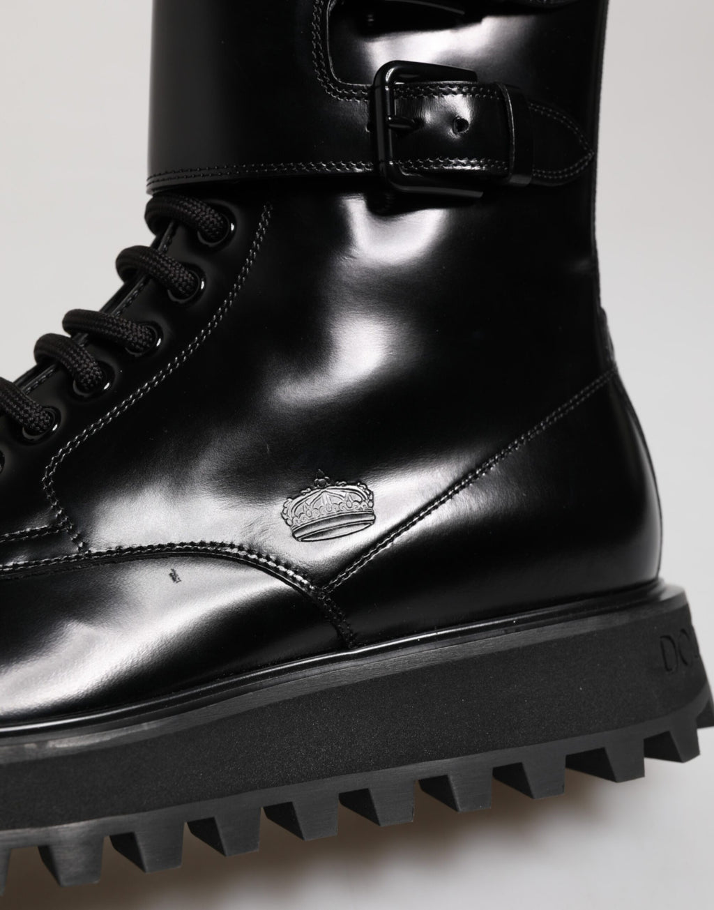 Dolce & Gabbana Schwarze Leder-Schnürstiefel bis zur Mitte der Wade