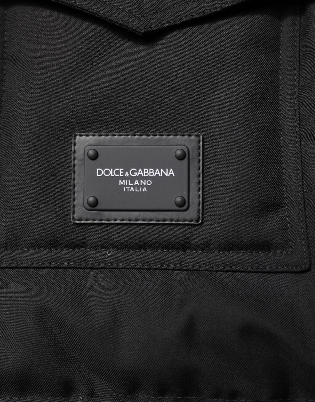 Dolce & Gabbana Schwarzer ärmelloser Parka Jacke mit Logoplakette