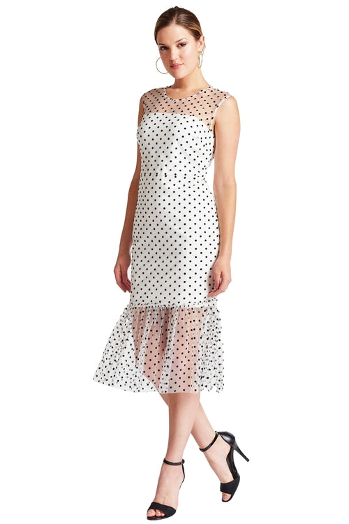 Muse Kleid – Ärmelloses Midi-Meshkleid mit Polka-Dot-Muster